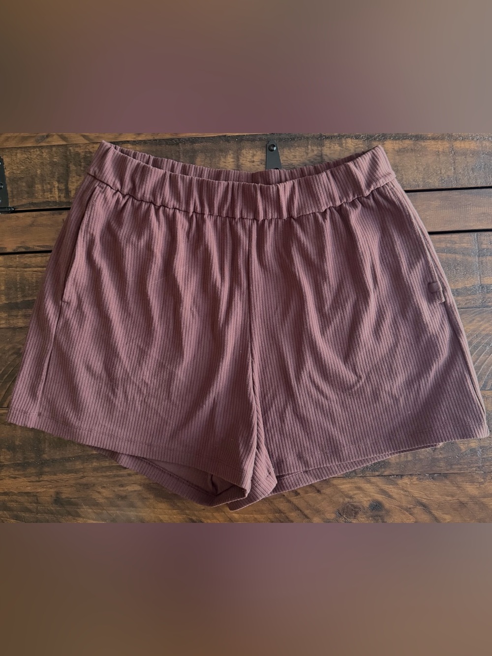 Women’s Ribbed Lounge Shorts in Dark Brown